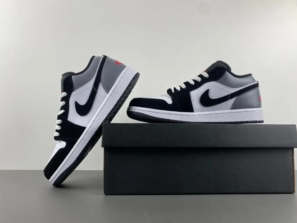 Air Jordan 1 Low 