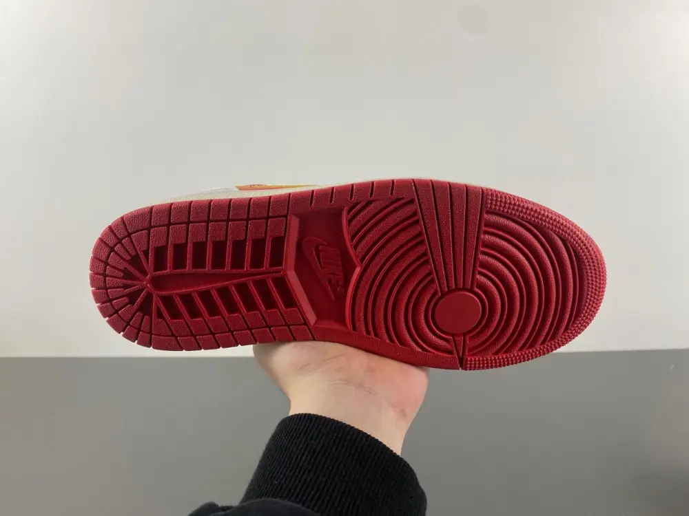 Air Jordan 1 Low 