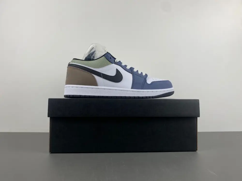 Air Jordan 1 Low 