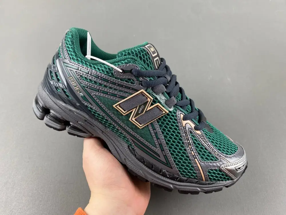 New Balance 1906 