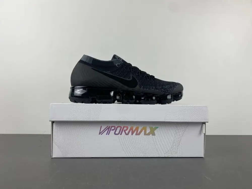 Air VaporMax 'Triple Black' 