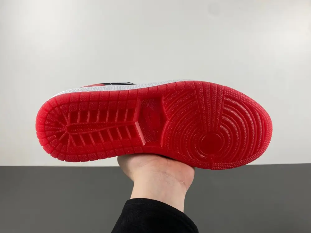 Air Jordan 1 Low 