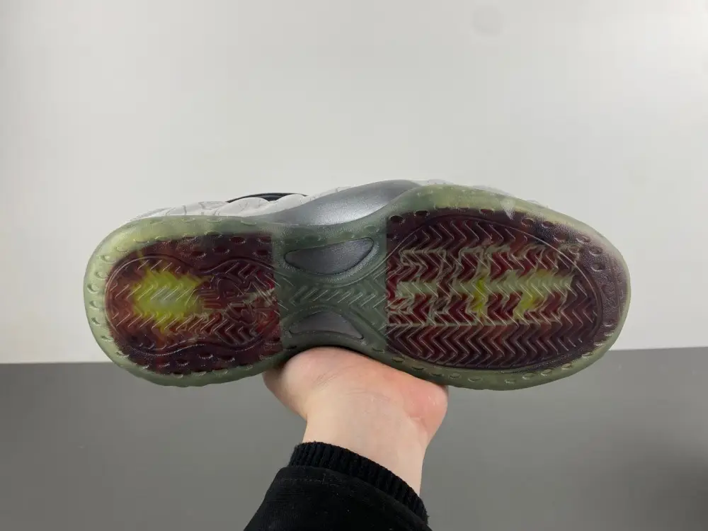 Air Foamposite One  （TEKKEN） 