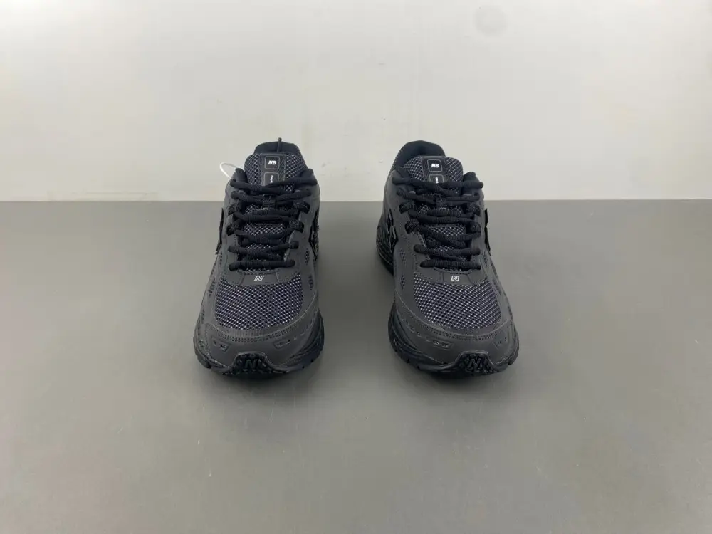 New Balance 1906 