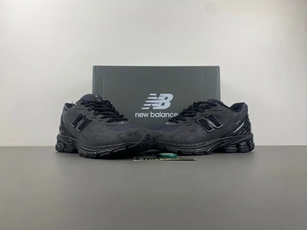 New Balance 1906 