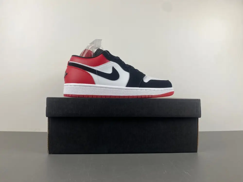 Air Jordan 1 Low 