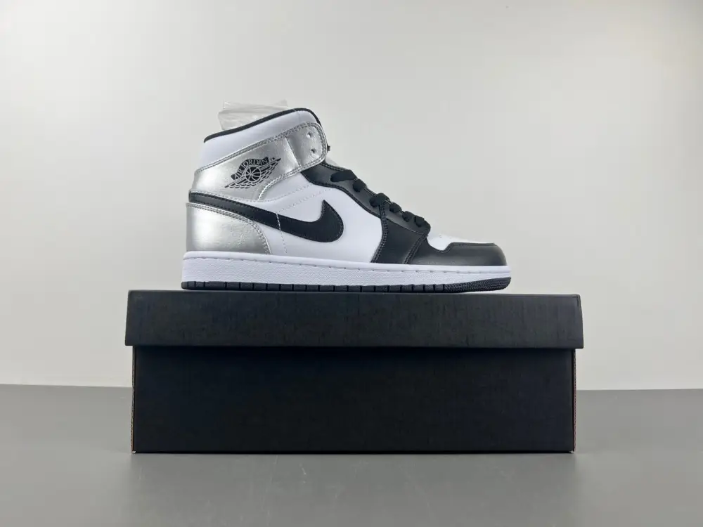 Air Jordan 1 Low 