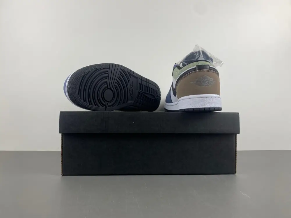 Air Jordan 1 Low 