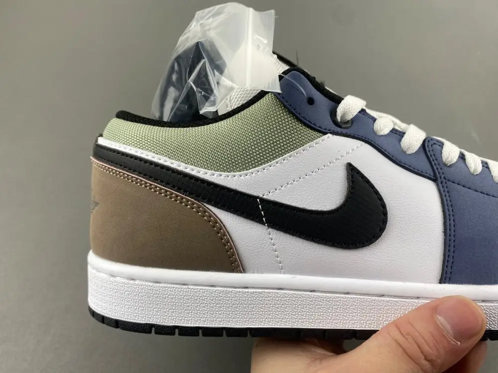 Air Jordan 1 Low 