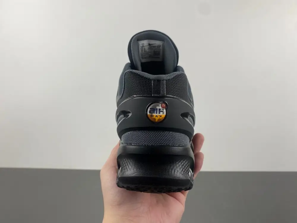 Nike Air Max DN 8 