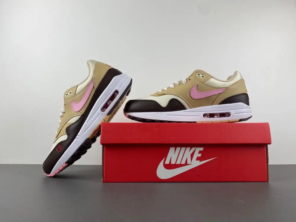 Wmns Air Max 1 