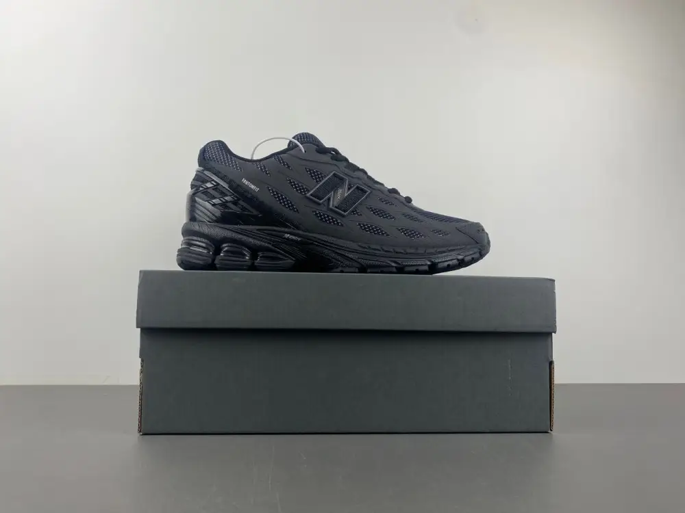 New Balance 1906 