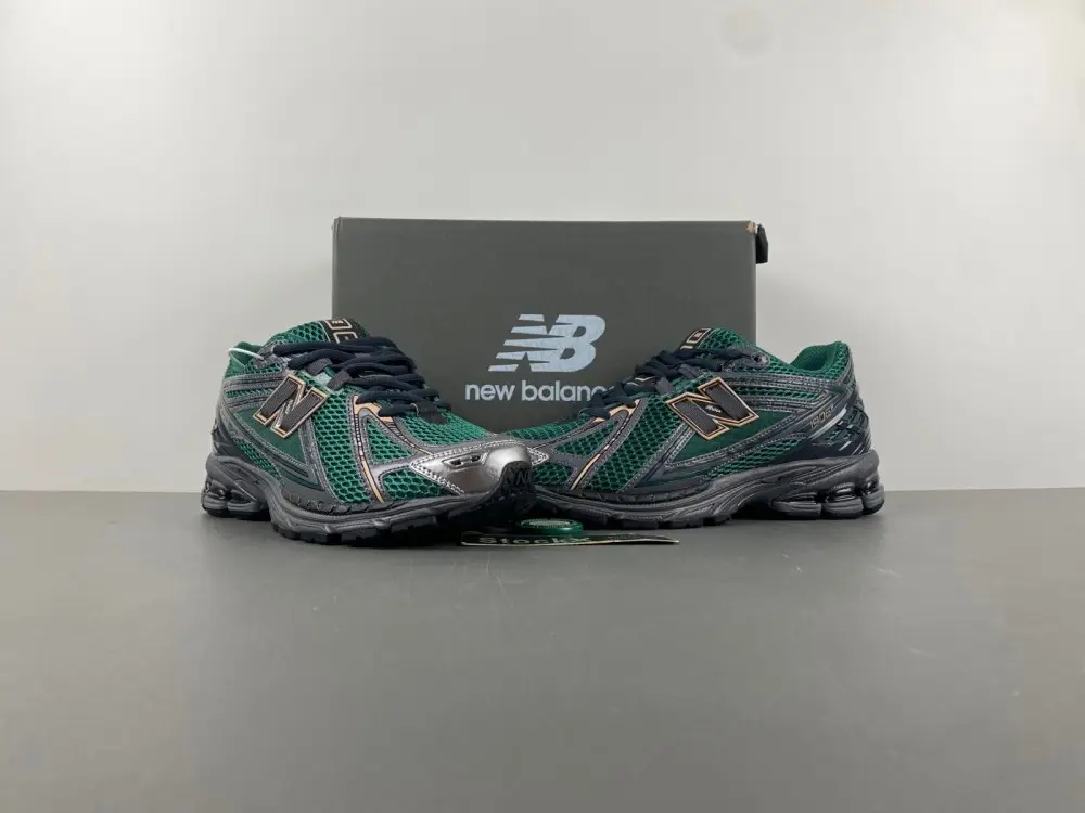 New Balance 1906 