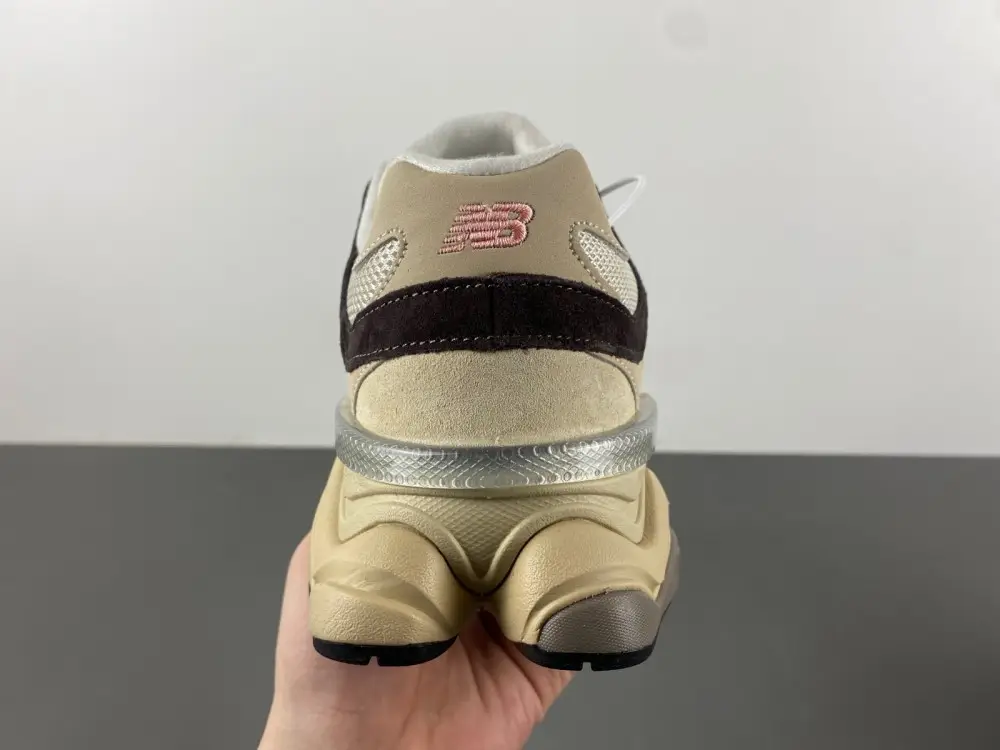 New Balance 9060 ' 
