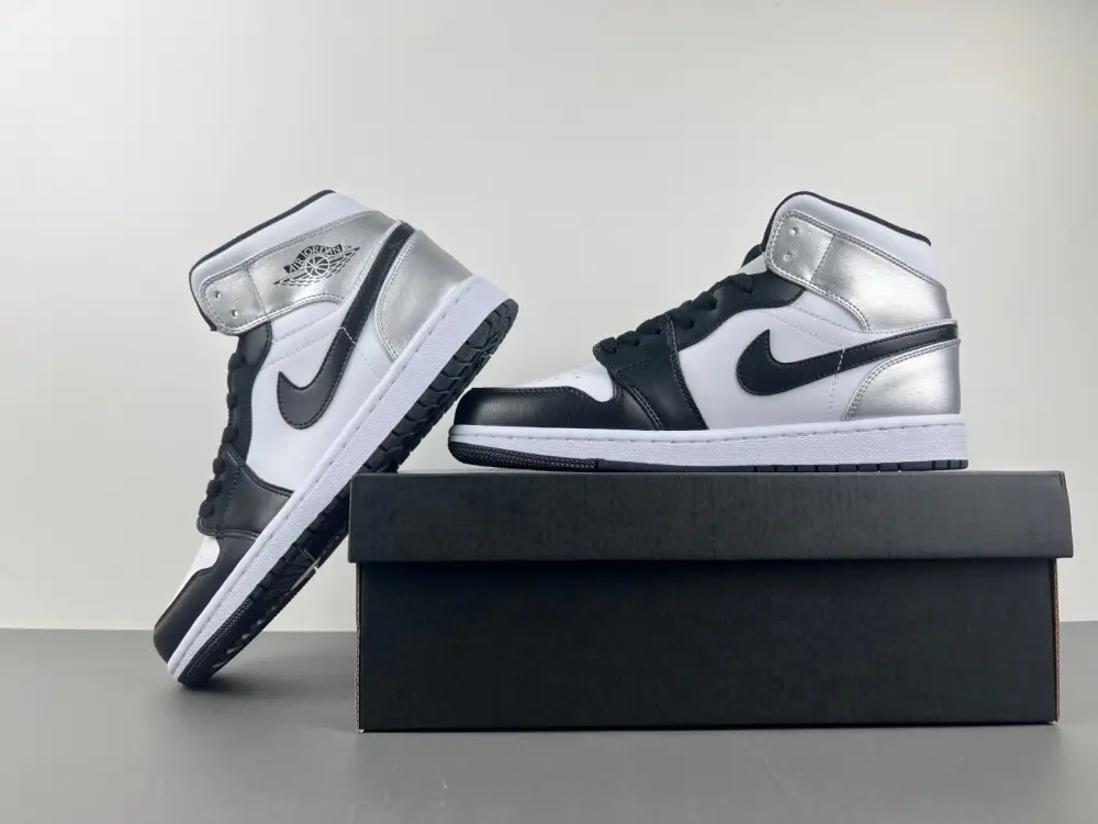 Air Jordan 1 Low 