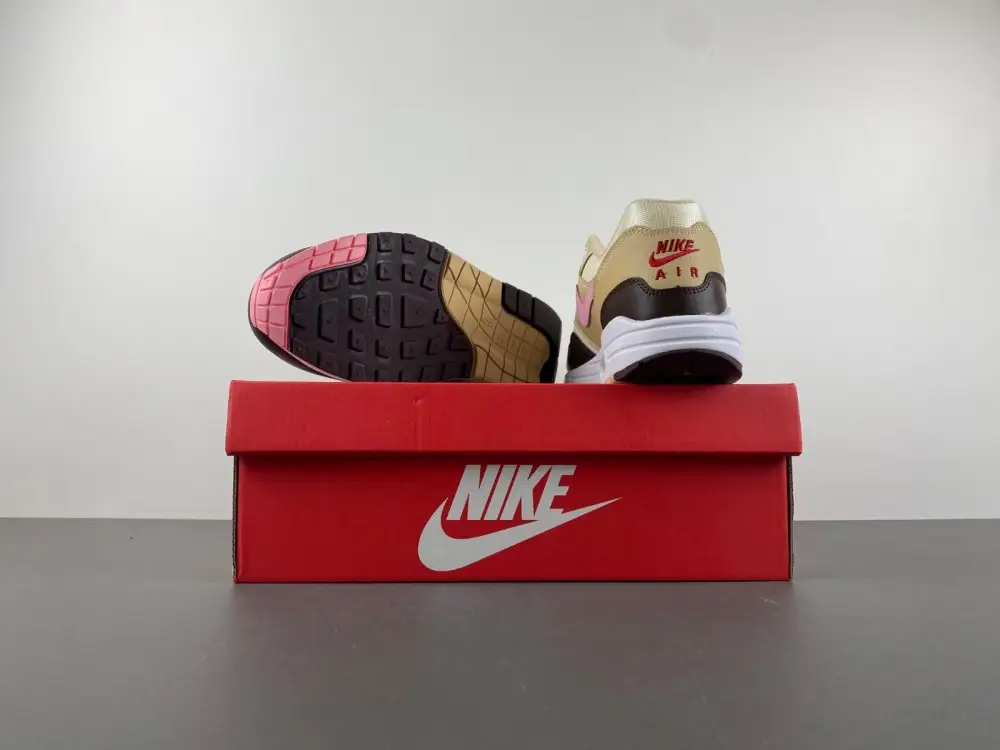 Wmns Air Max 1 