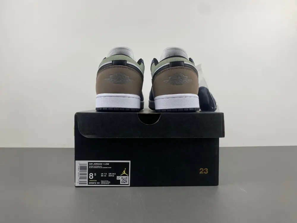 Air Jordan 1 Low 