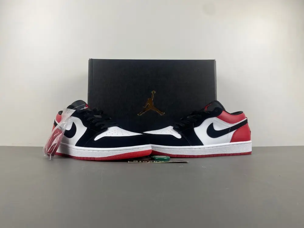 Air Jordan 1 Low  EFA1097