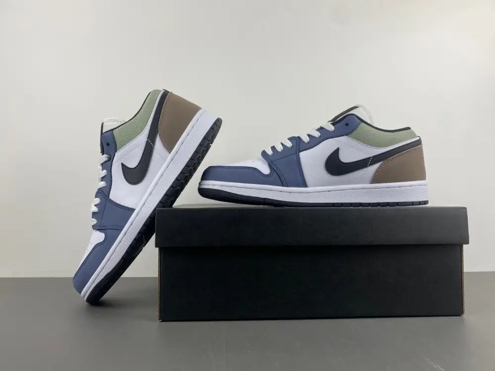 Air Jordan 1 Low 