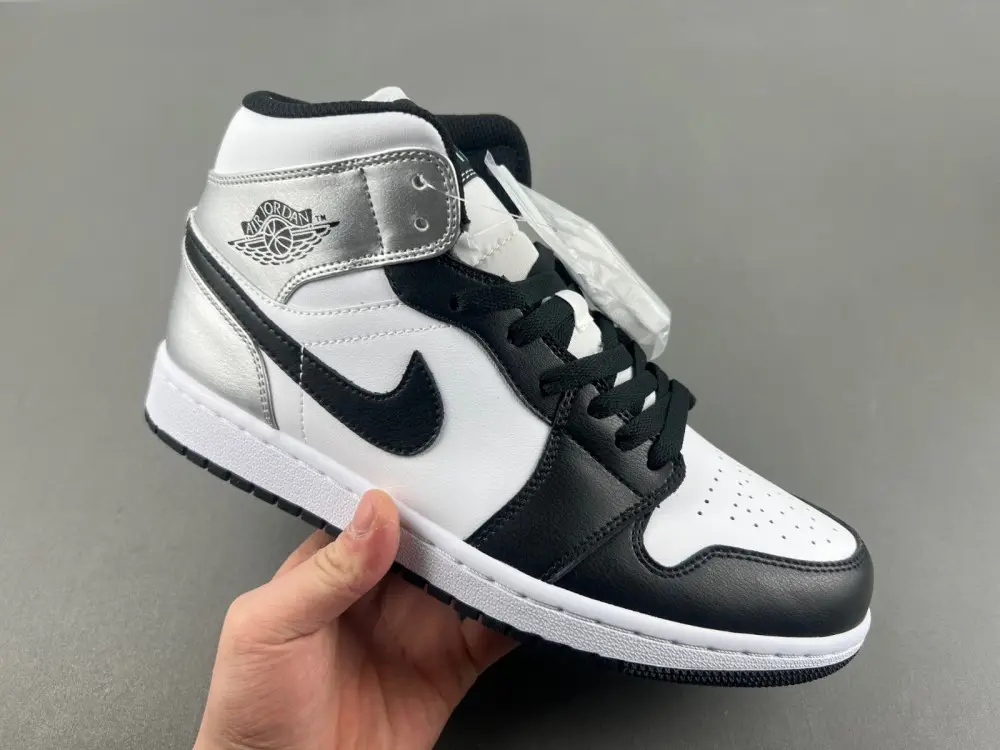 Air Jordan 1 Low 