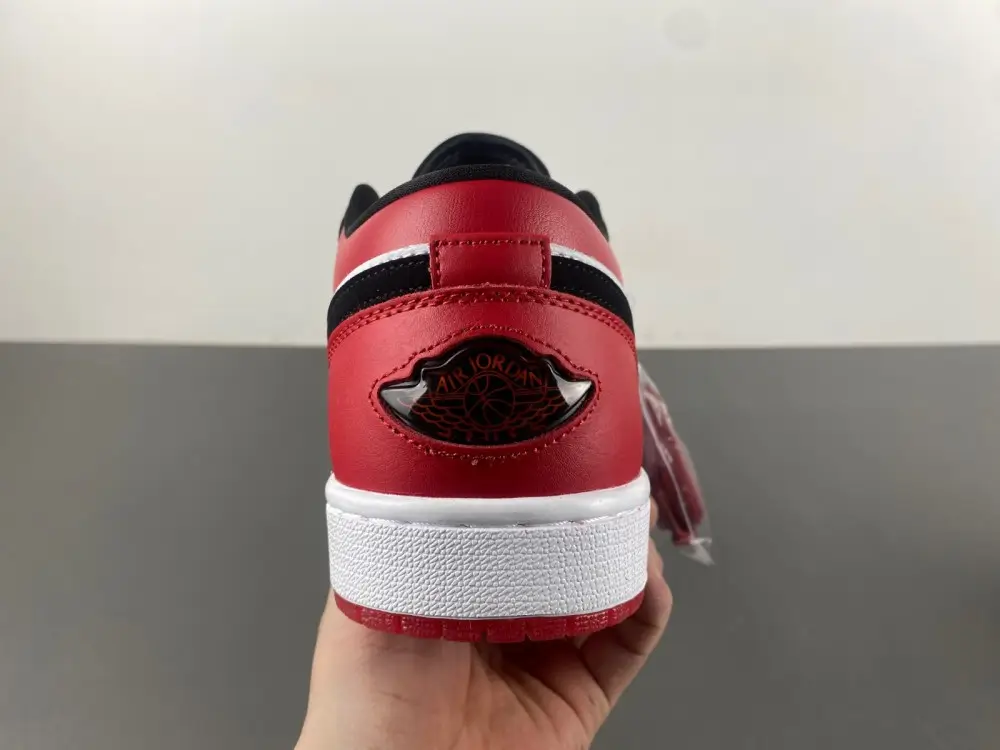 Air Jordan 1 Low 