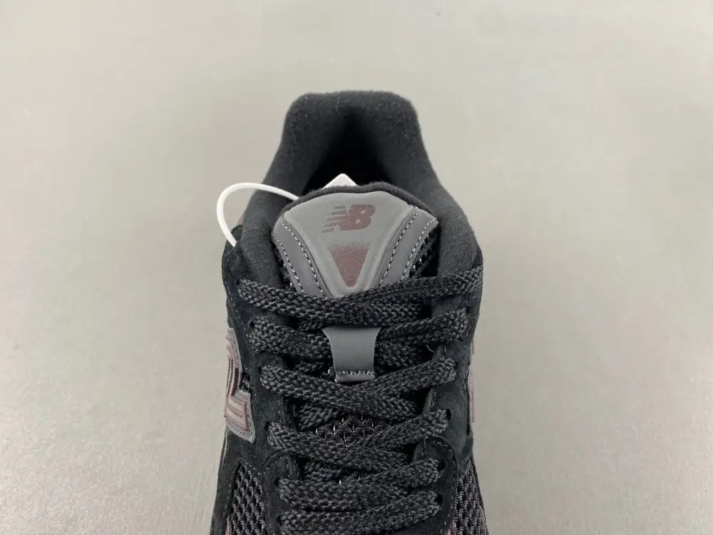 new balance NB  M2010RN 