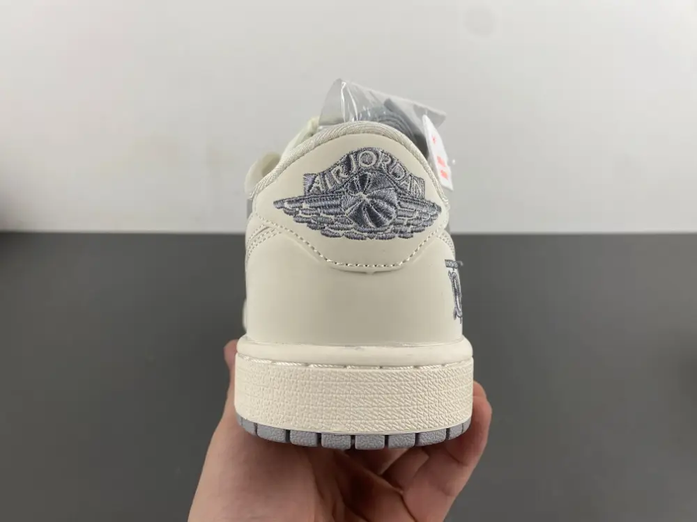 BURBRRY x Travis Scott x Nike Air Jordan 1 Low Nike 