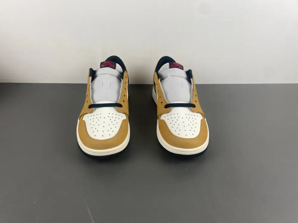 Air Jordan 1 Low 