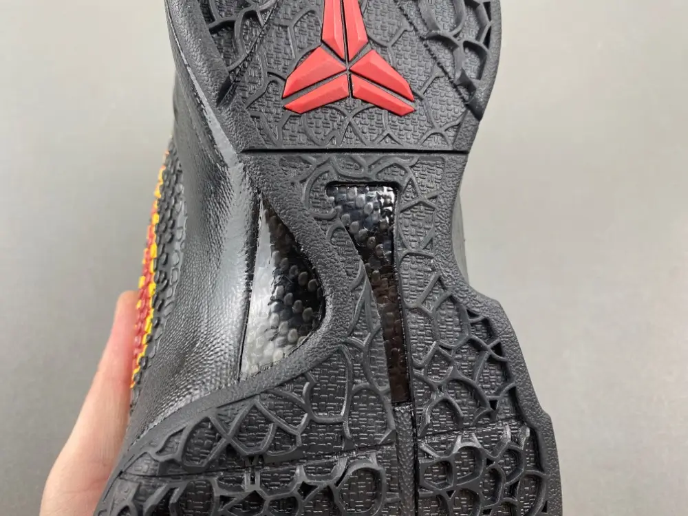 NIKE ZOOM KOBE 6 