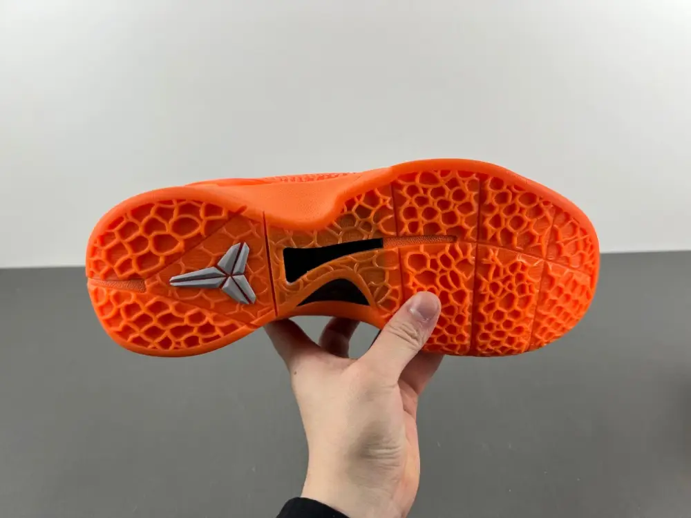 NIKE ZOOM KOBE 6 