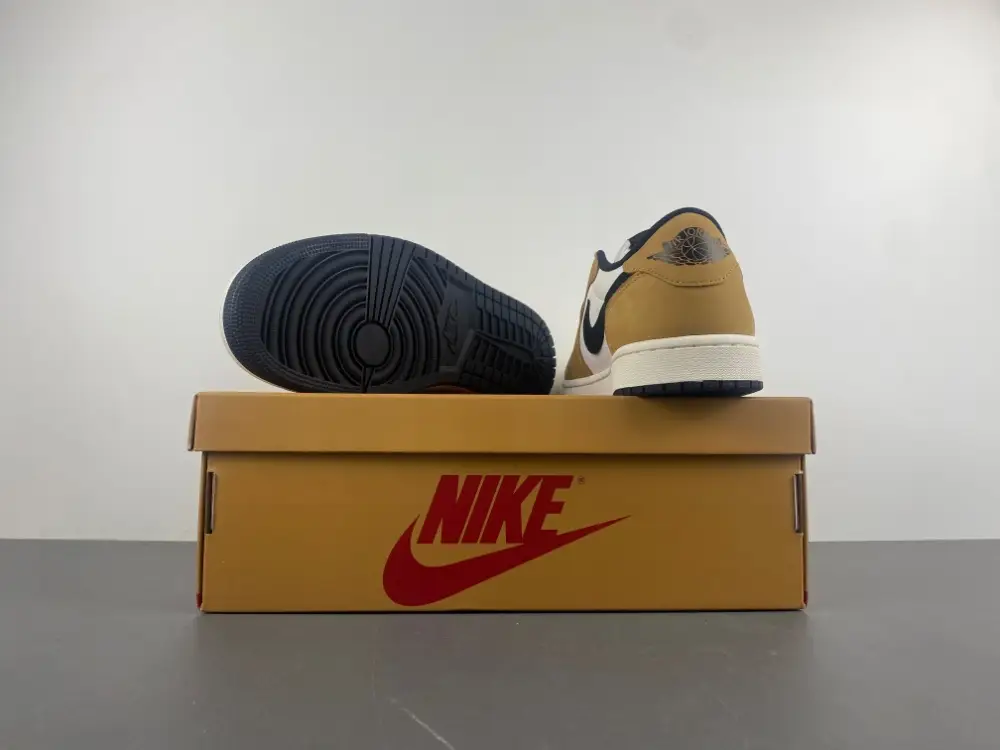 Air Jordan 1 Low 