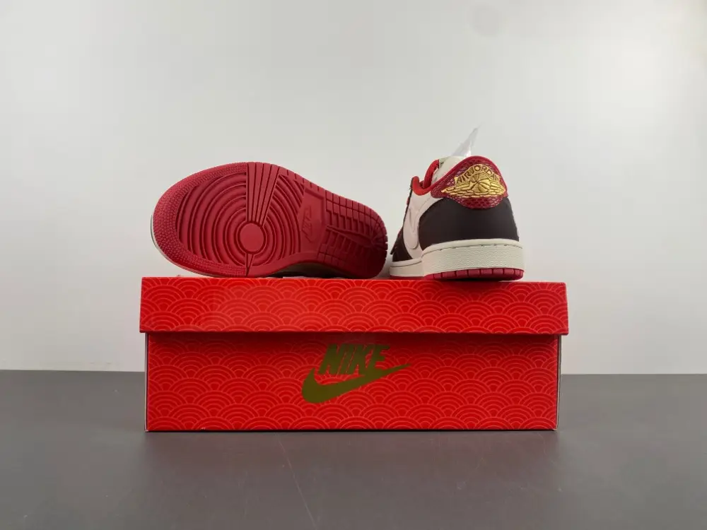 Fragment x Travis Scott x   Air Jordan 1 Low 