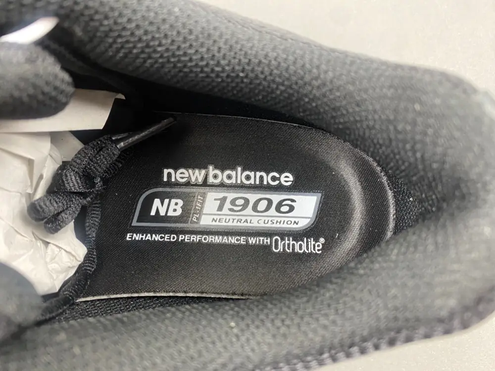 New Balance 1906 