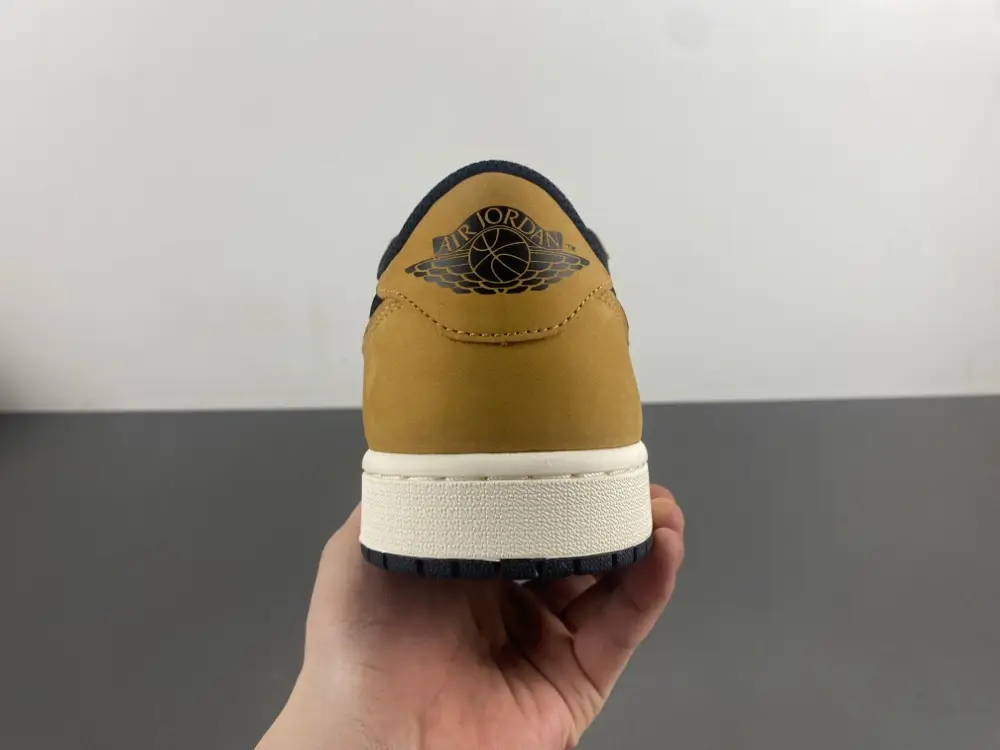 Air Jordan 1 Low 