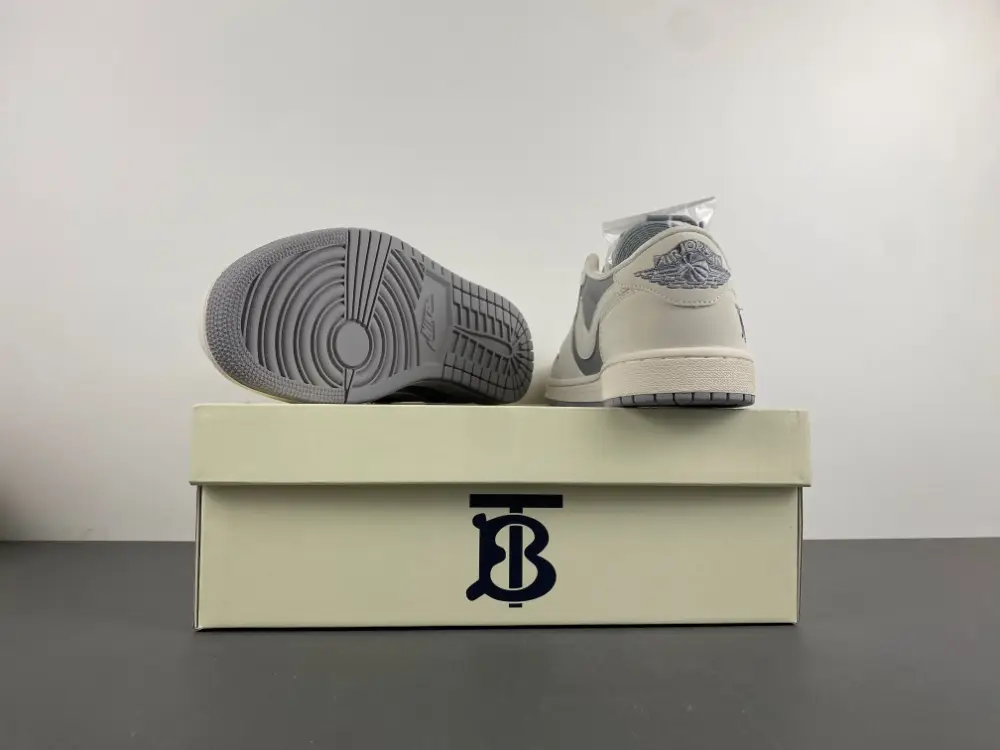BURBRRY x Travis Scott x Nike Air Jordan 1 Low Nike 