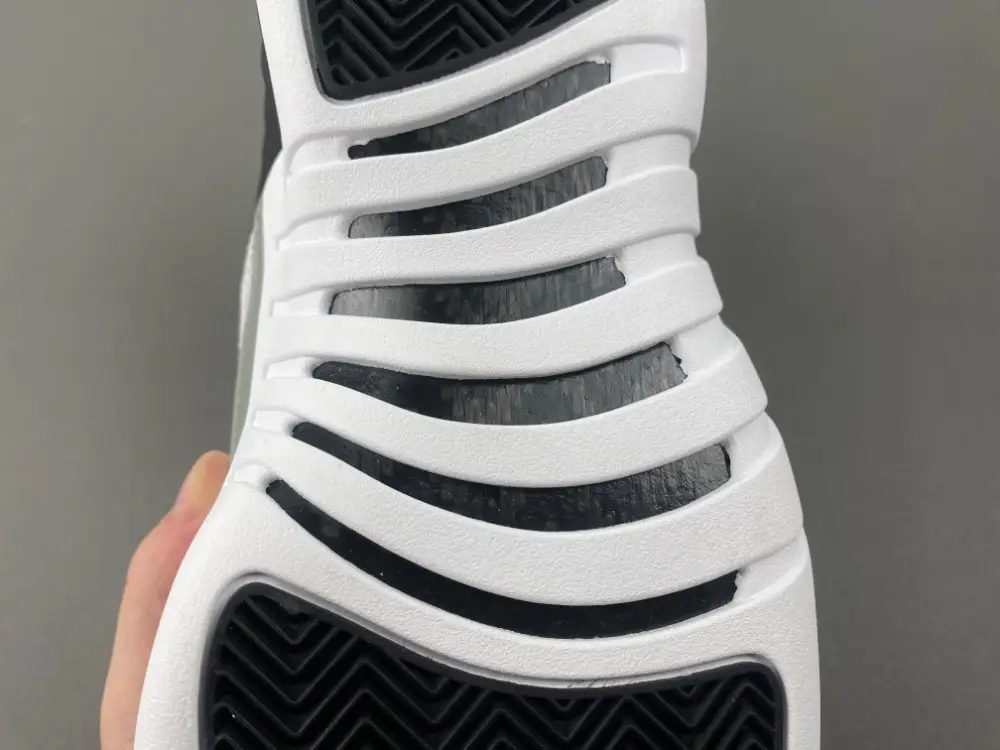 Air Jordan 12 Playoffs 2022 Release Date 