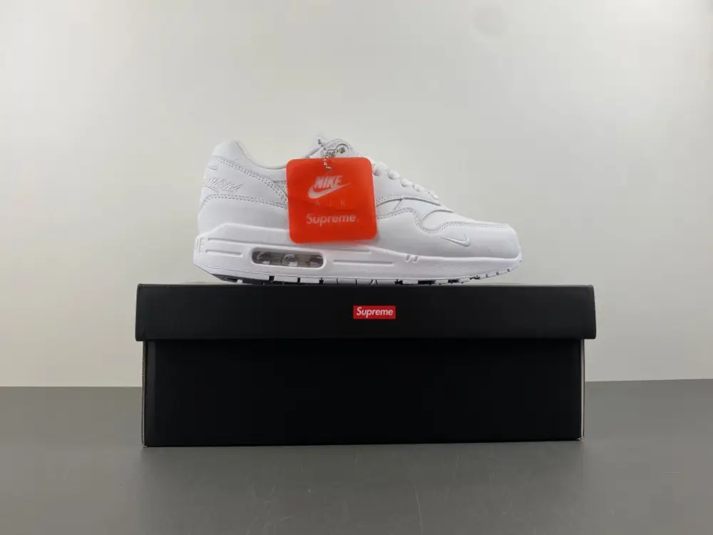 Supreme x Nike Air Max 1 '87 