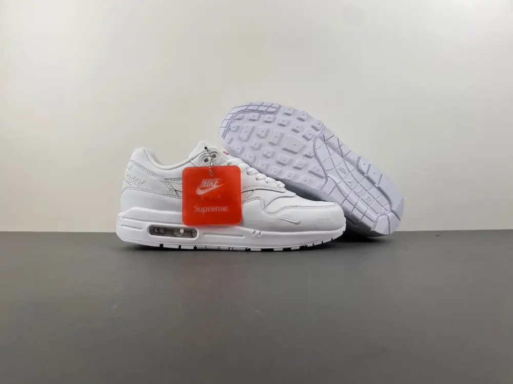 Supreme x Nike Air Max 1 '87 