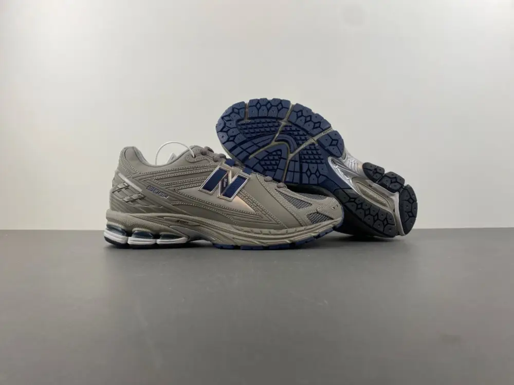 New Balance 1906 