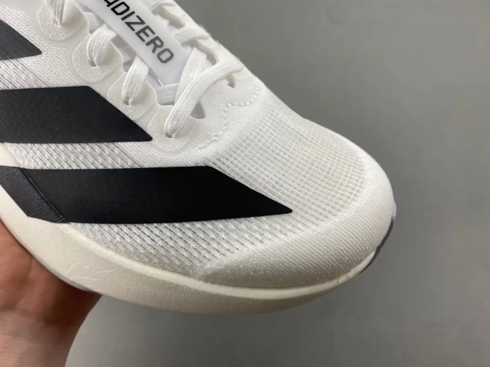 adidas   Evo SL 