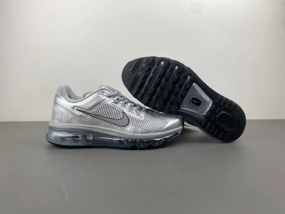Nike Air Max 2013 Goes Full Metalli 