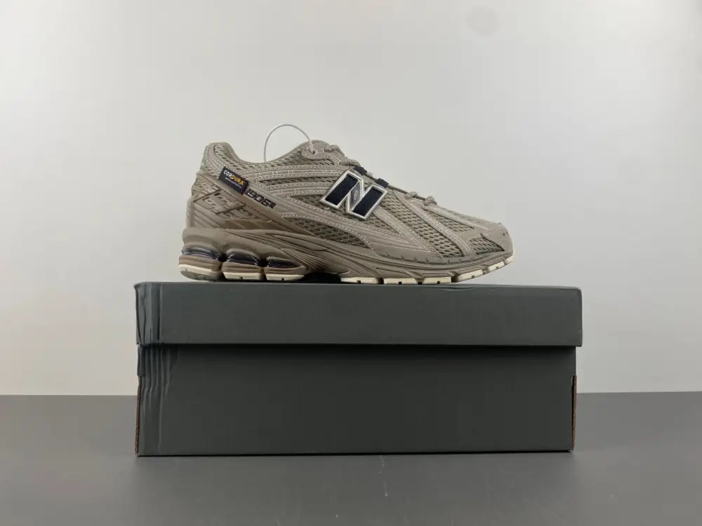 New Balance 1906 