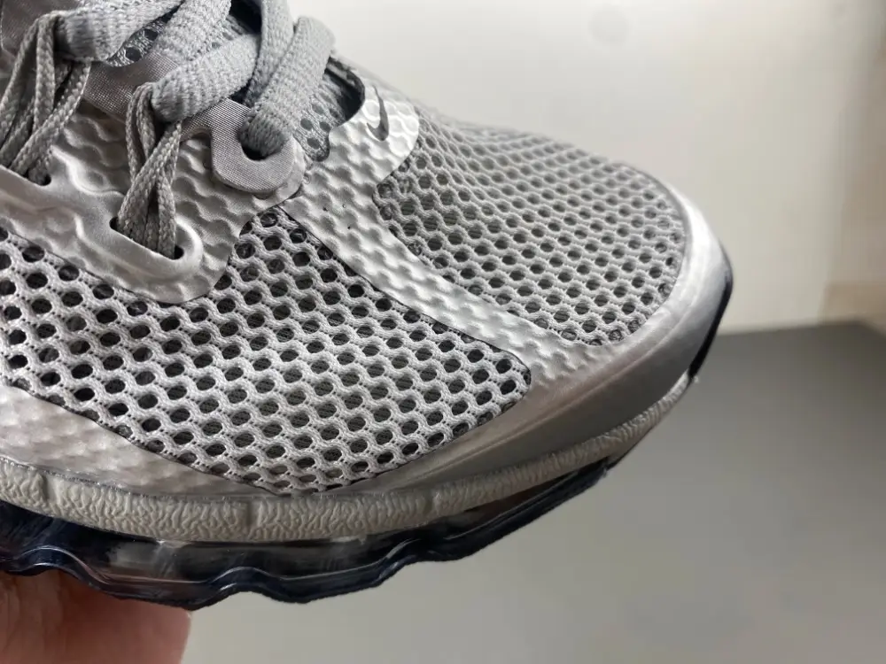 Nike Air Max 2013 Goes Full Metalli 