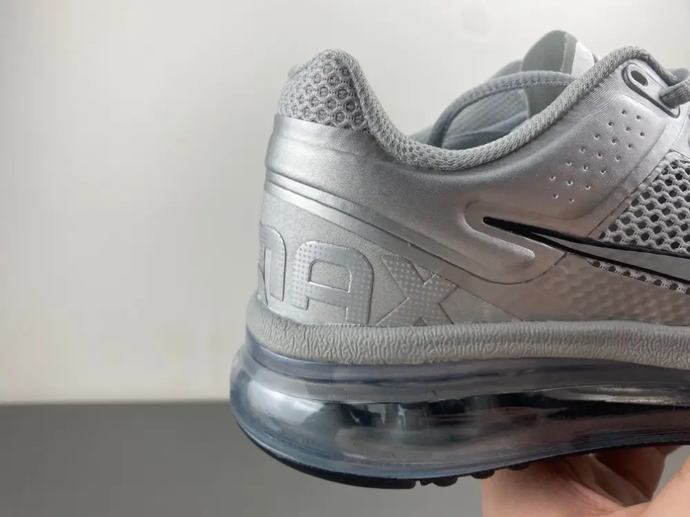 Nike Air Max 2013 Goes Full Metalli 