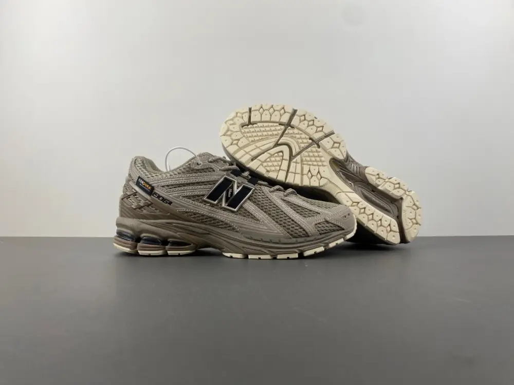 New Balance 1906 