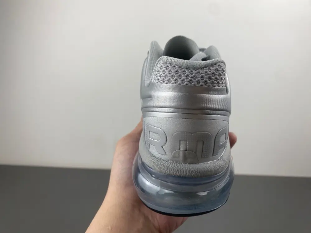 Nike Air Max 2013 Goes Full Metalli 