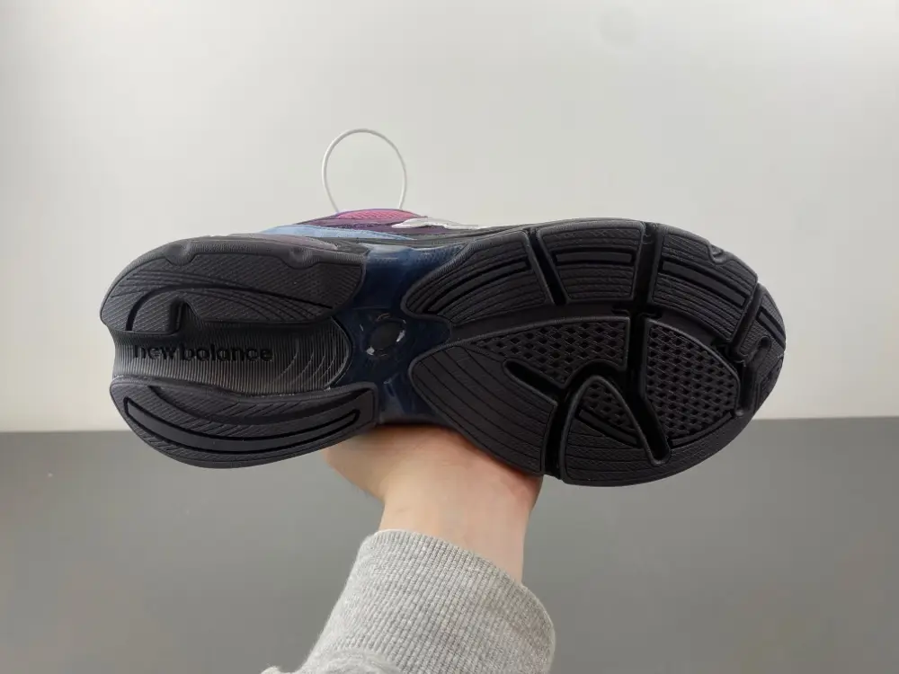 new balance NB  M2010ND 