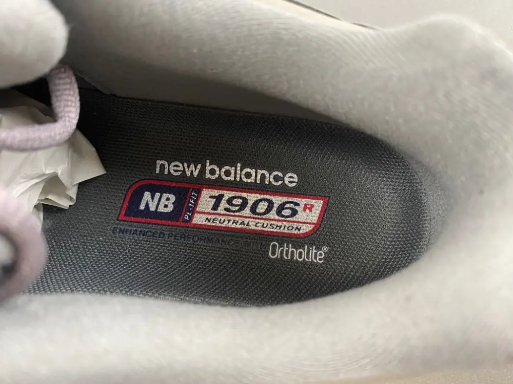 New Balance 1906 