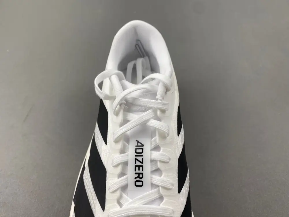 adidas   Evo SL 