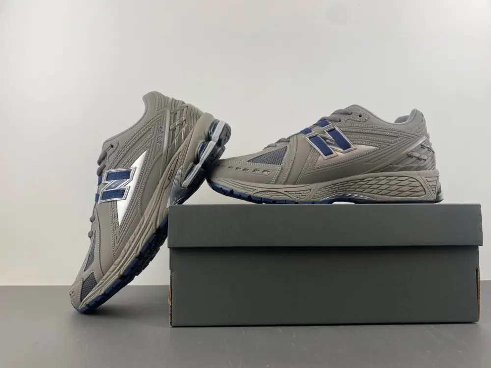 New Balance 1906 